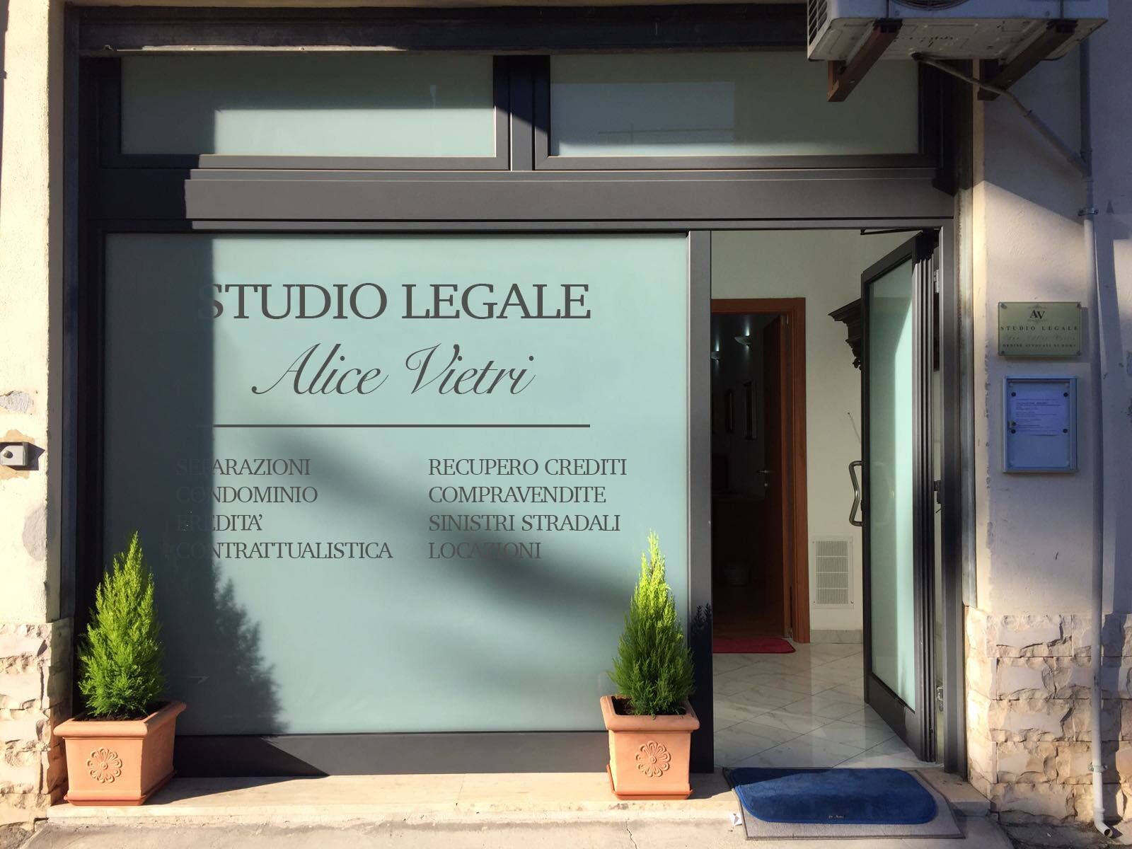 Studio Legale Vietri - Vetrina
